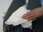 ワンポイント介護術　オムツの正しい当て方　How to apply one-point nursing omutsu 5